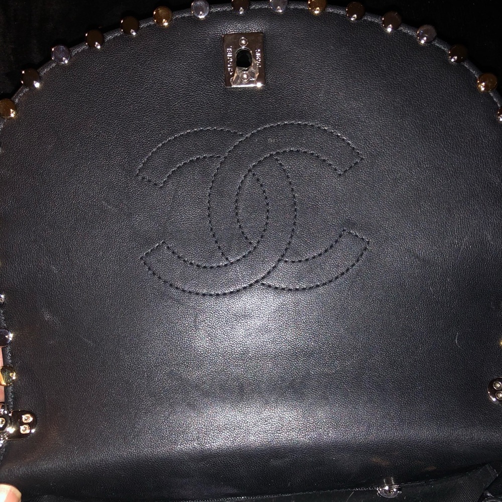 Chanel gold and silver stud crossbody bag - Picture 6 of 15